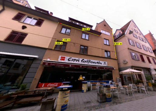 360°-Viewer mit Maßangaben an der Fassade des Stadthauses in der Ulmer Altstadt